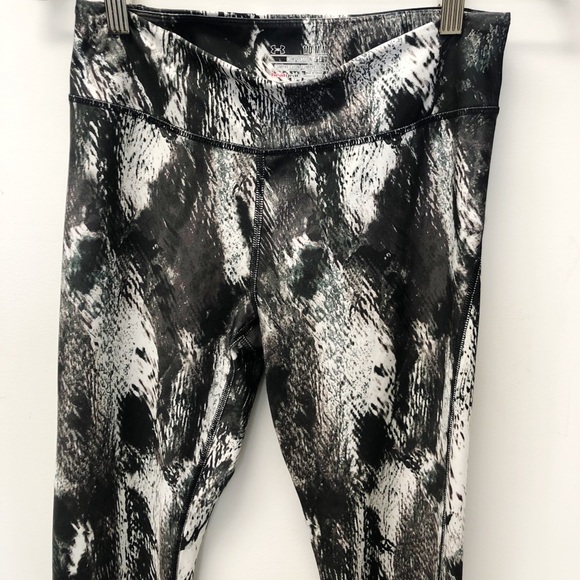 Under Armour Leggings, SZ M - Picture 4 of 5